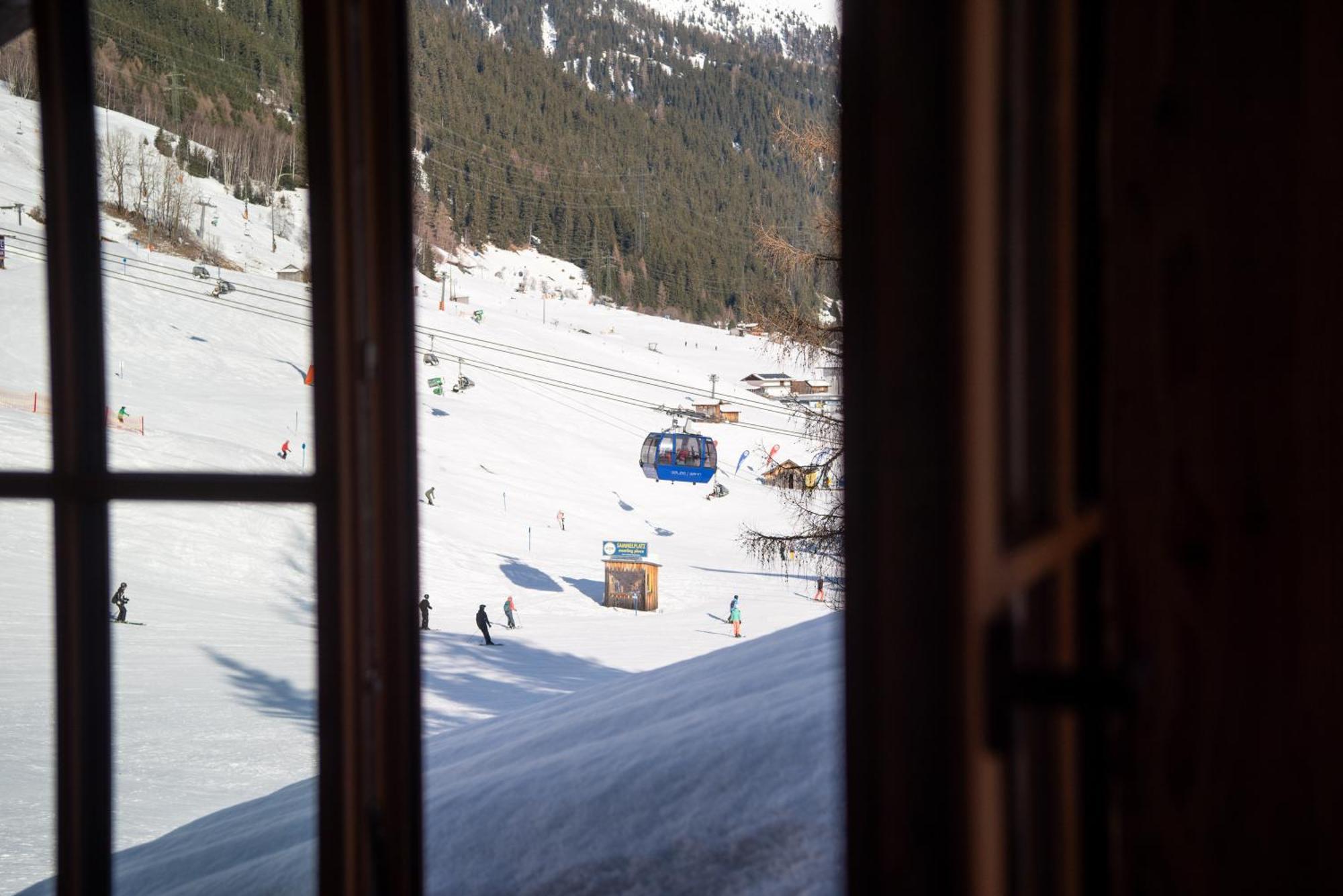 Marmotta Culm - Luxus Ski-in Ski-out Apartment *
